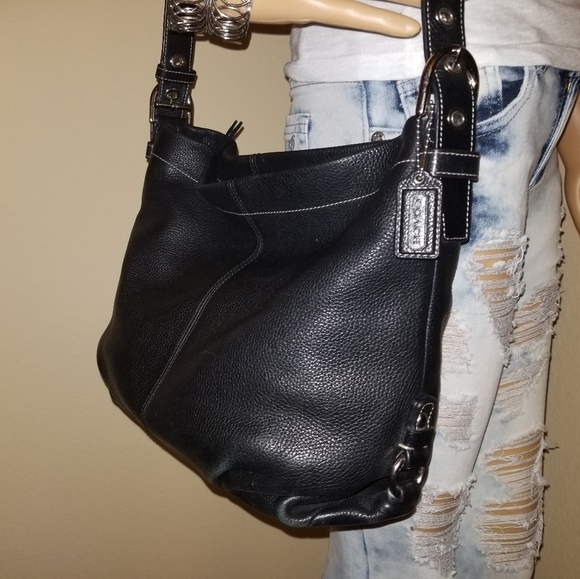 coach duffle shoulder bag